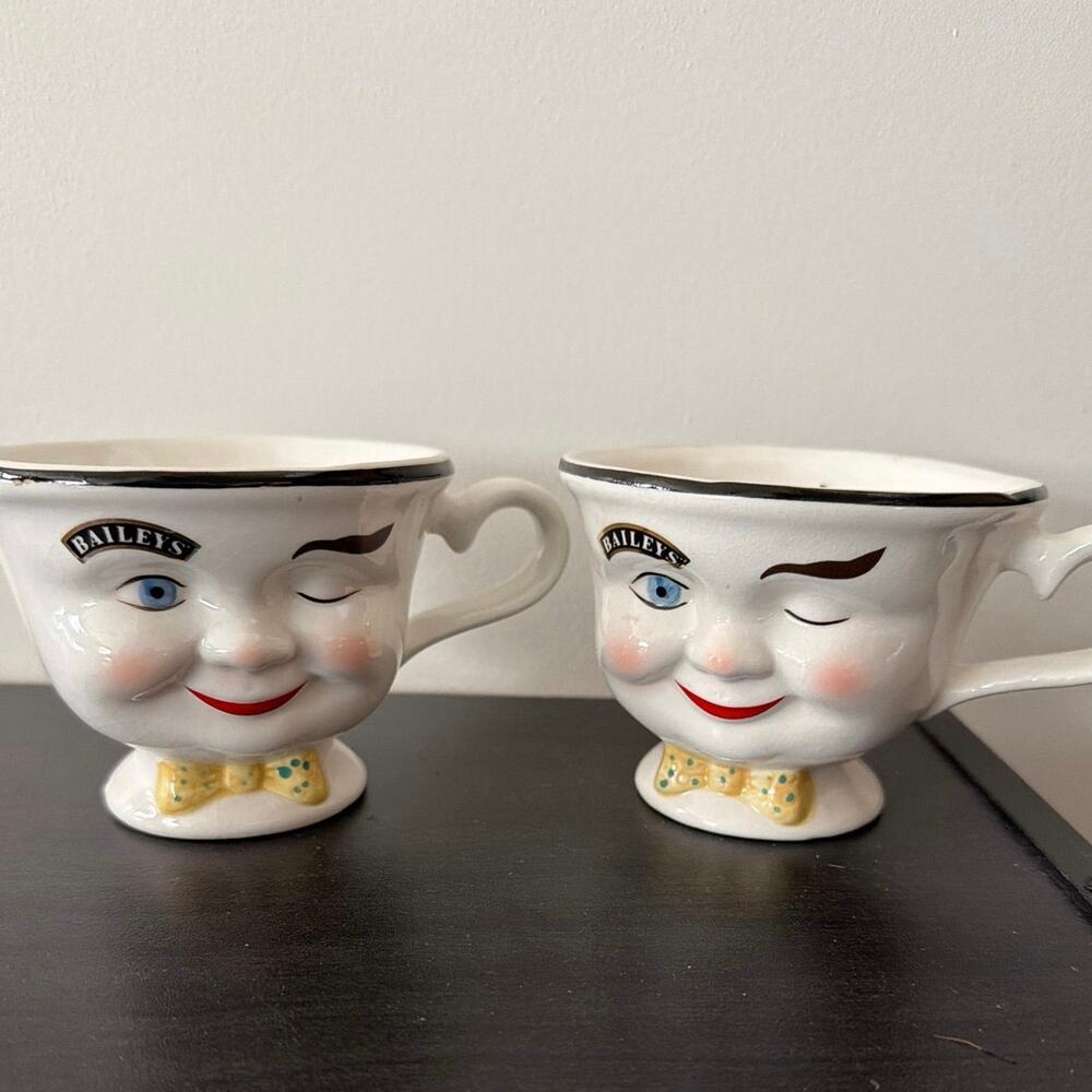 Set of 2 Vintage Baileys Irish Cream Winking Face Yum Coffee Cup Mug